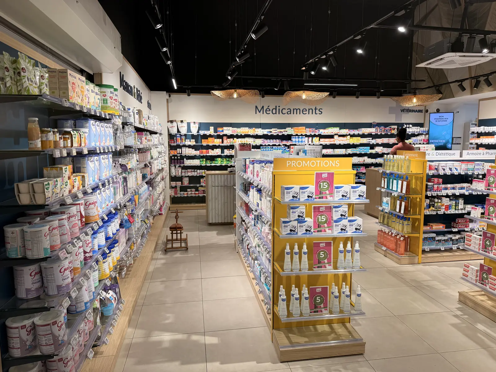 A wide choice of parapharmacy products – Pharmacie Grauzam, Grand Camp, Les Abymes